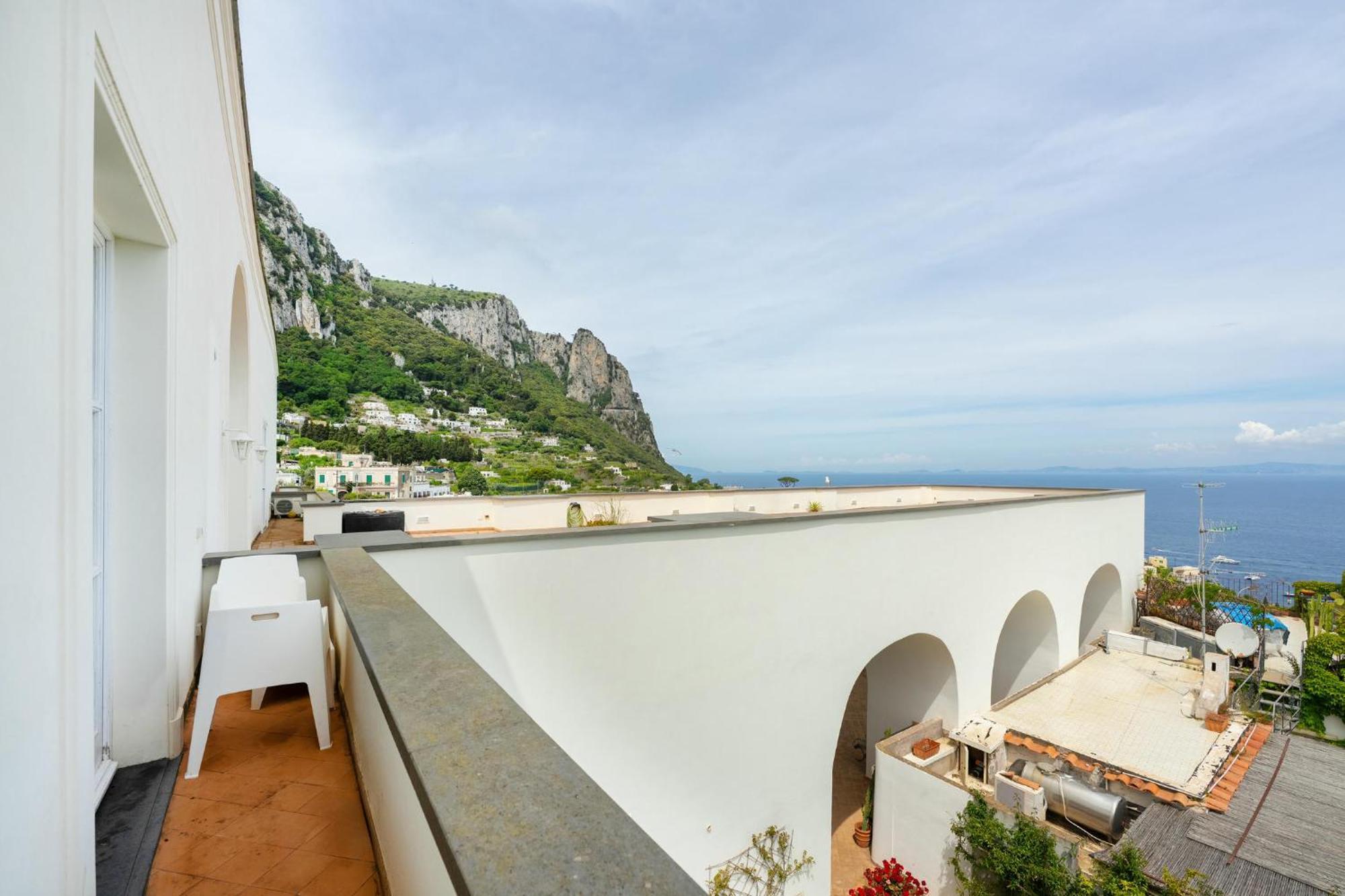 Suite Palazzo Capri - Seaview Экстерьер фото